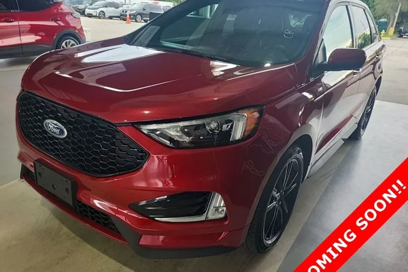 2021 Ford Edge ST photo 1