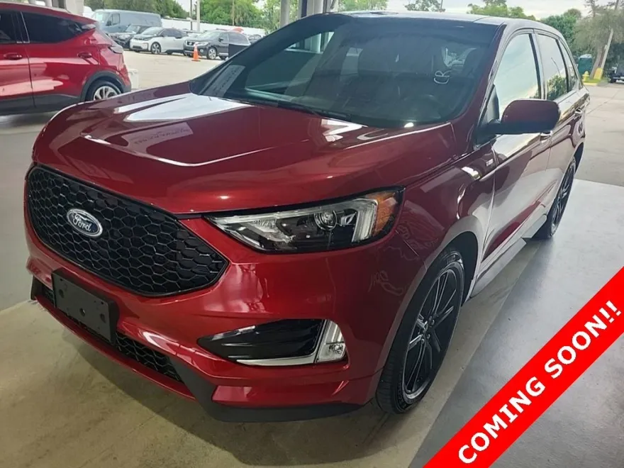 2021 Ford Edge ST photo 1