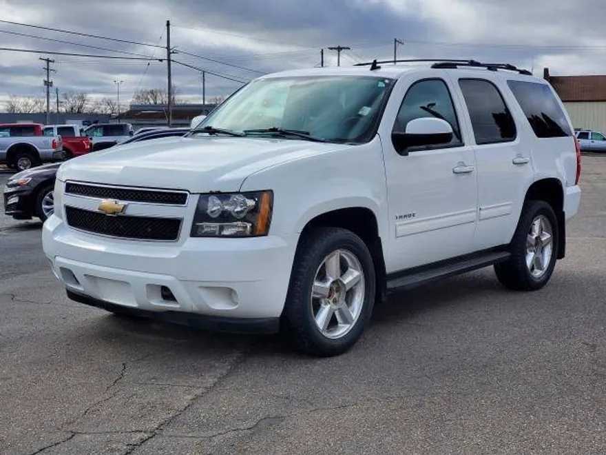 2011 Chevrolet Tahoe LS photo 1