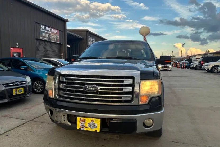2014 Ford F-150 Lariat photo 1