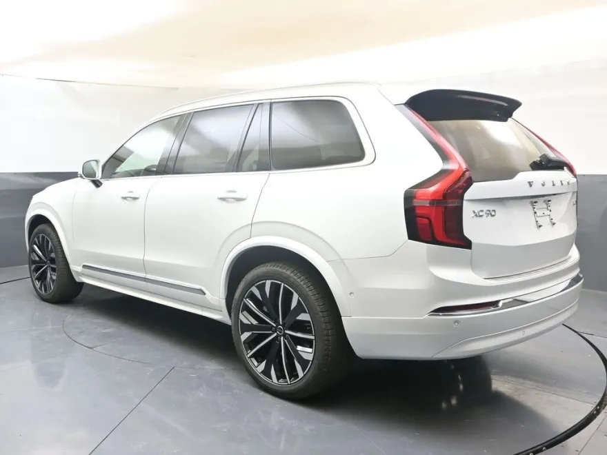 2026 Volvo XC90 Plus photo 1