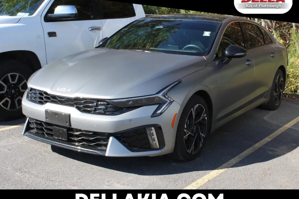 2025 Kia K5 GT-Line photo 1