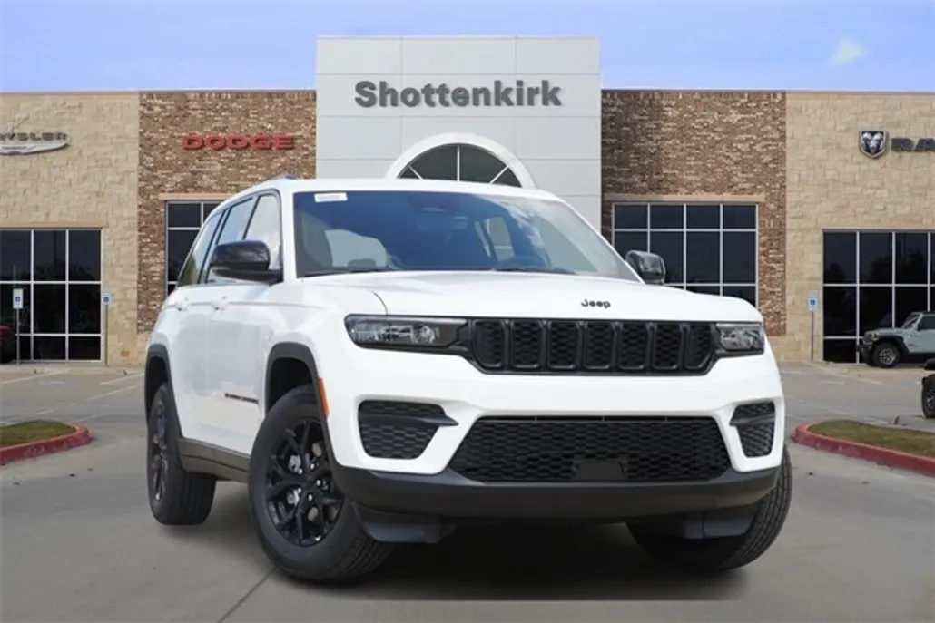 2025 Jeep Grand Cherokee Altitude photo 1