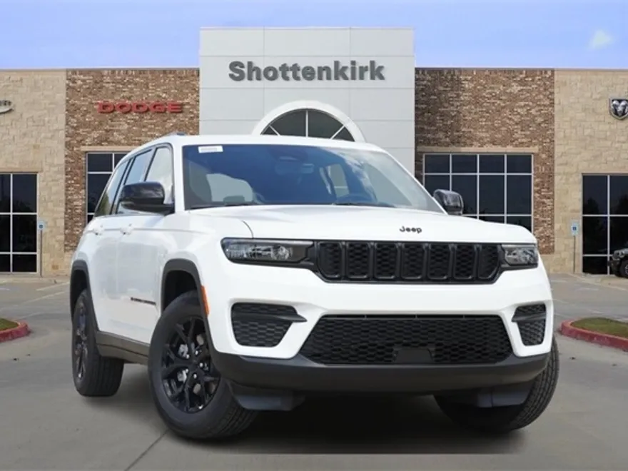 2025 Jeep Grand Cherokee Altitude photo 1