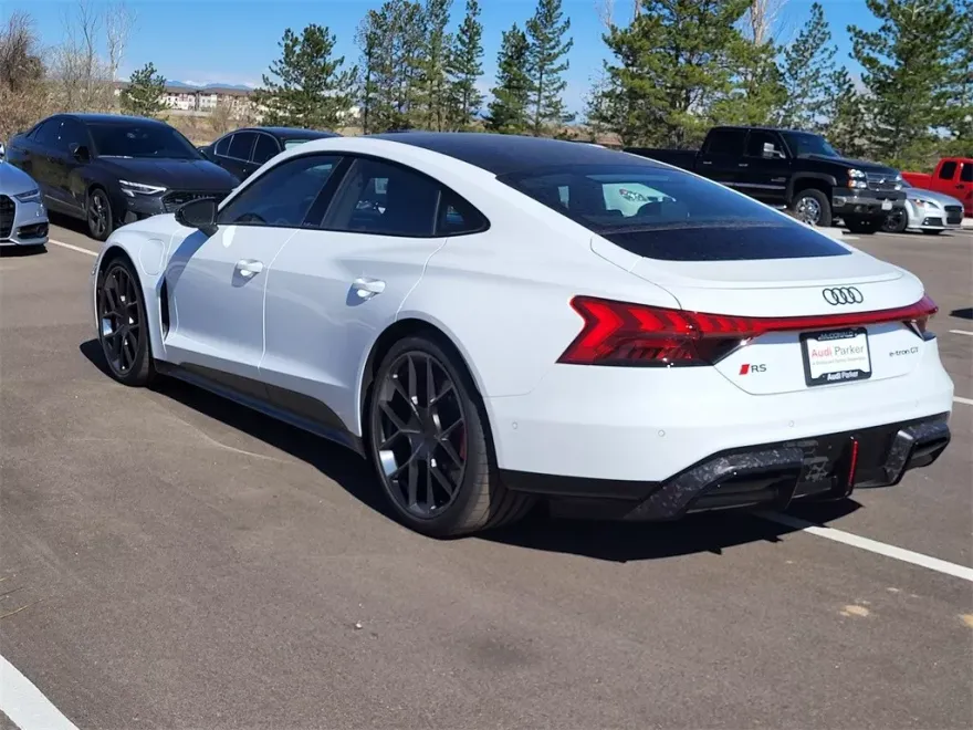 2025 Audi RS e-tron GT Base photo 3