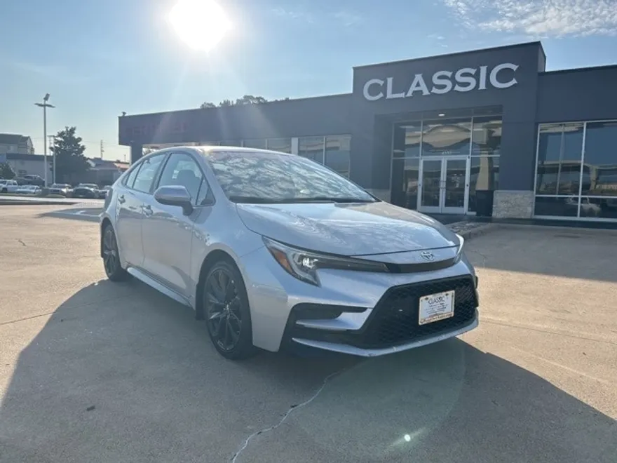 2024 Toyota Corolla SE Premium photo 1