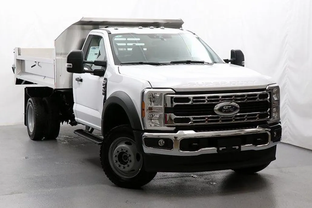 2025 Ford F-450 XL photo 1