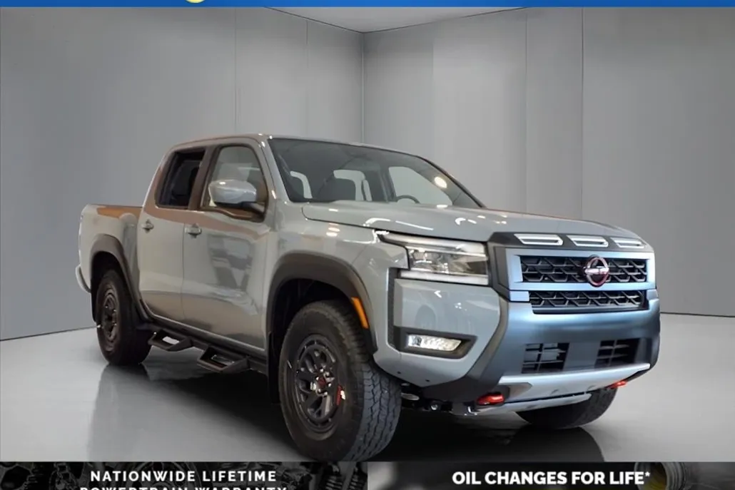2025 Nissan Frontier PRO-4X photo 1