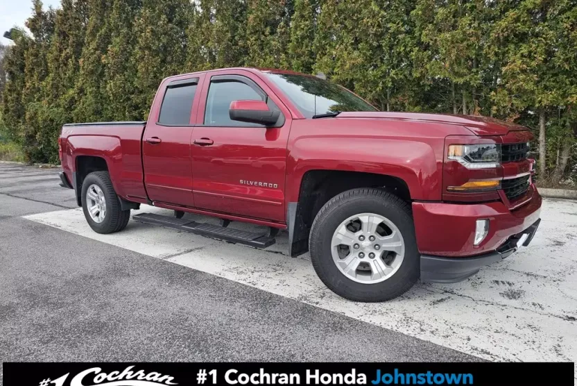 2018 Chevrolet Silverado 1500 LT photo 1