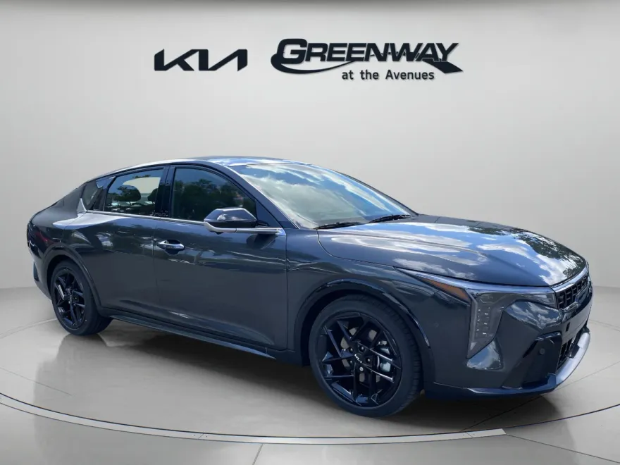 2025 Kia K4 GT-Line Turbo photo 1