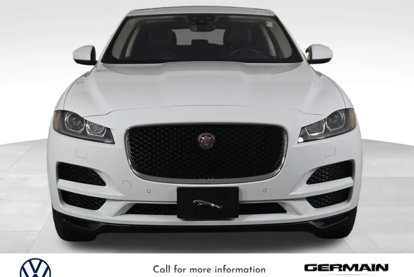 2020 Jaguar F-PACE Prestige photo 1