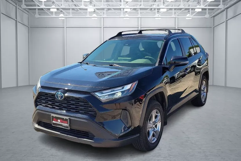2022 Toyota RAV4 Hybrid XLE photo 1