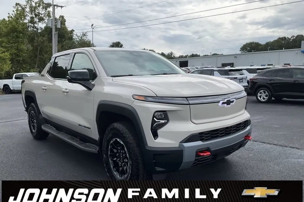 2026 Chevrolet Silverado EV Trail Boss photo 1