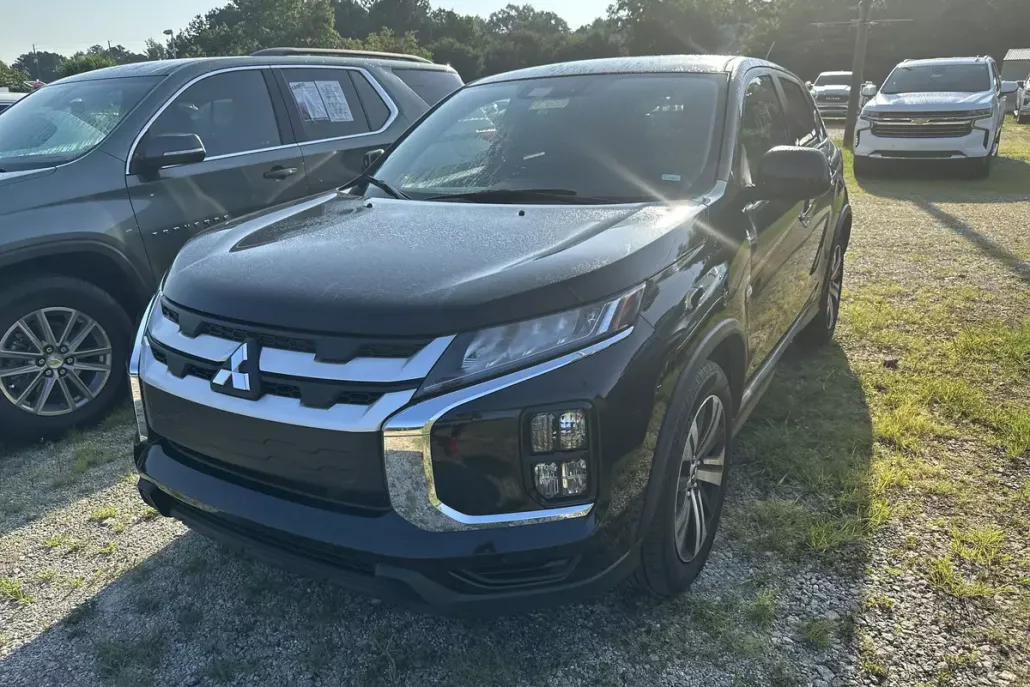 2024 Mitsubishi Outlander Sport ES photo 1