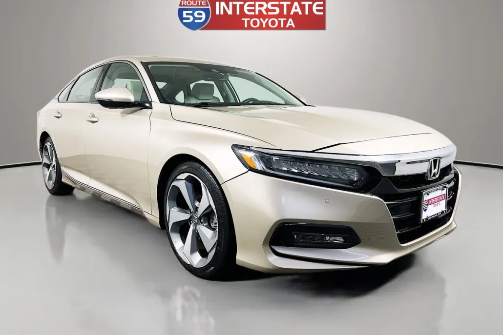 2018 Honda Accord Touring 2.0T photo 1