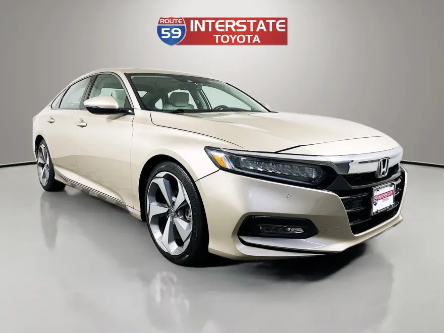 2018 Honda Accord Touring 2.0T photo 1