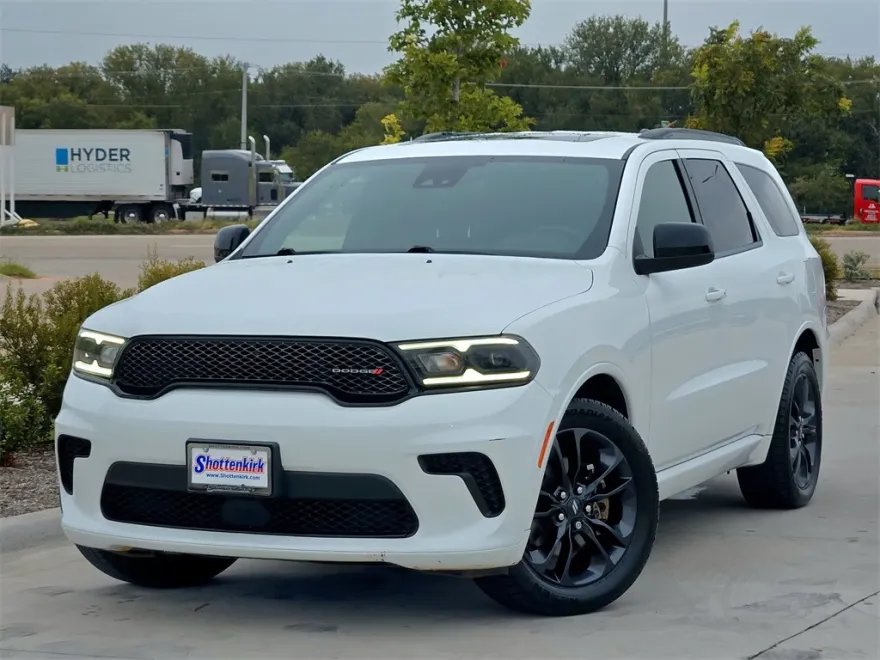 2023 Dodge Durango SXT Plus photo 1