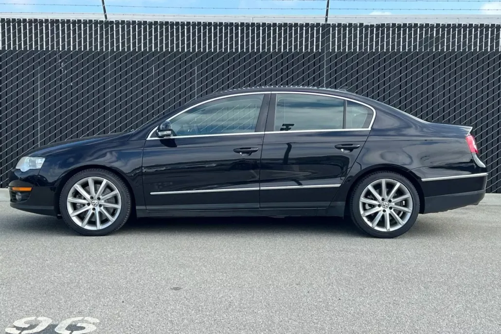 2008 Volkswagen Passat VR6 photo 1