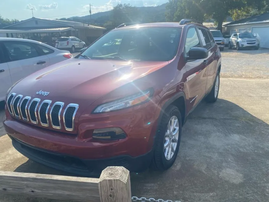 2017 Jeep Cherokee Sport photo 1