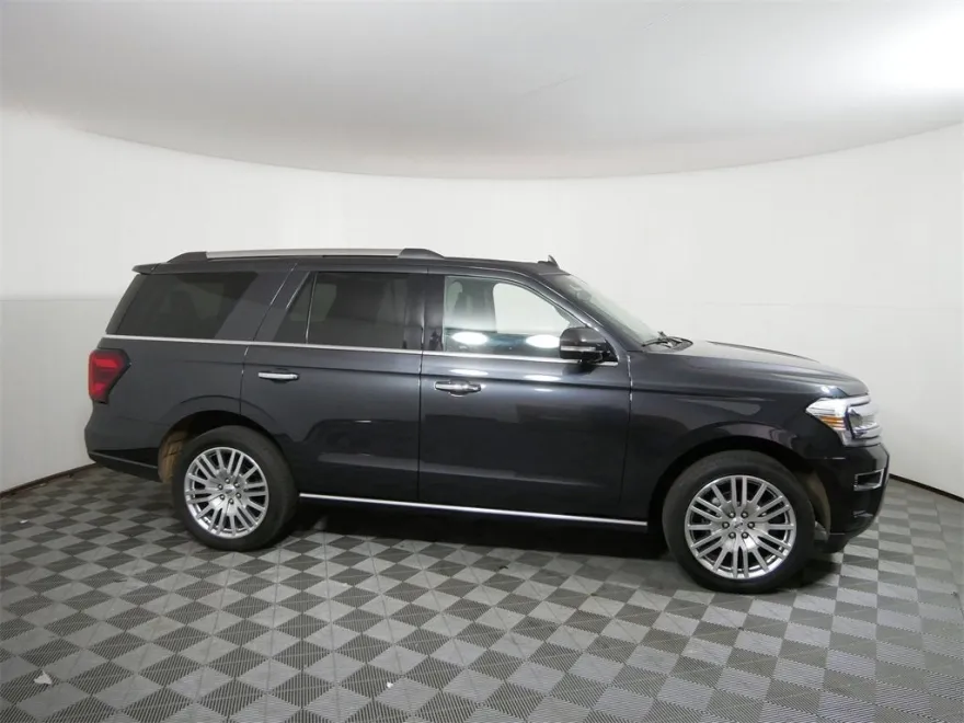 2024 Ford Expedition Limited photo 1