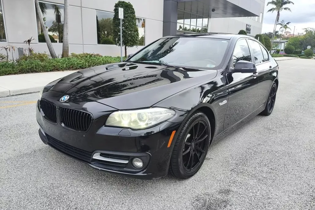 2016 Bmw 528i 5-series photo 1