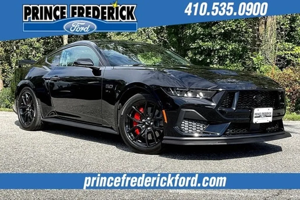 2025 Ford Mustang GT photo 1