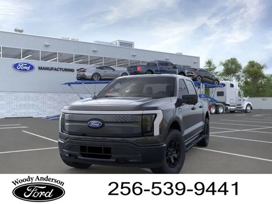 2025 Ford F-150 Lightning XLT photo 1