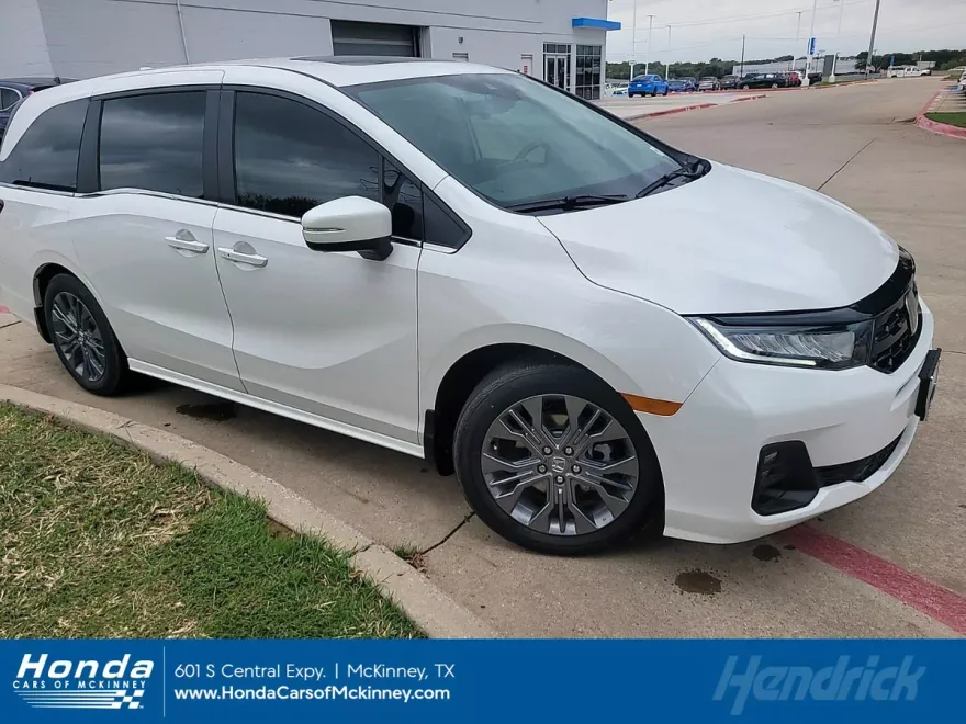 2026 Honda Odyssey Touring photo 1