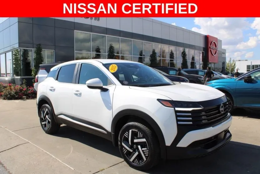 2025 Nissan Kicks SV photo 1