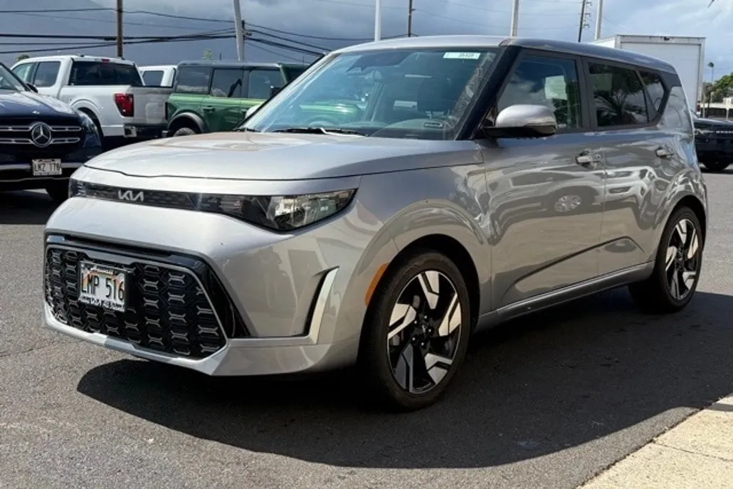 2023 Kia Soul GT-Line photo 1