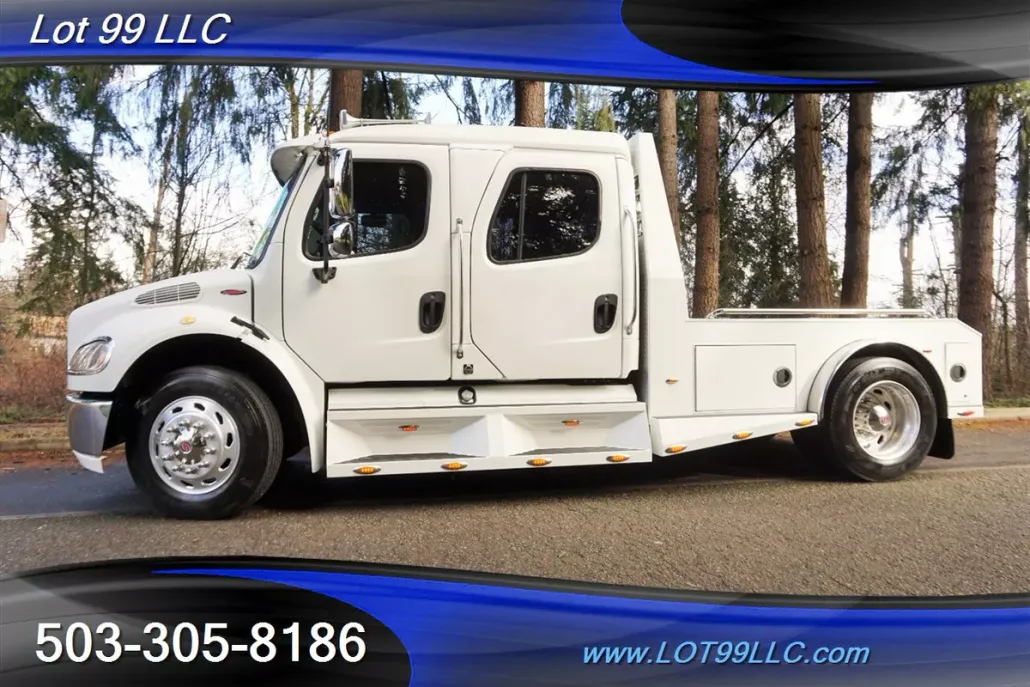 2006 Freightliner M2 106 Sport Chassis photo 1