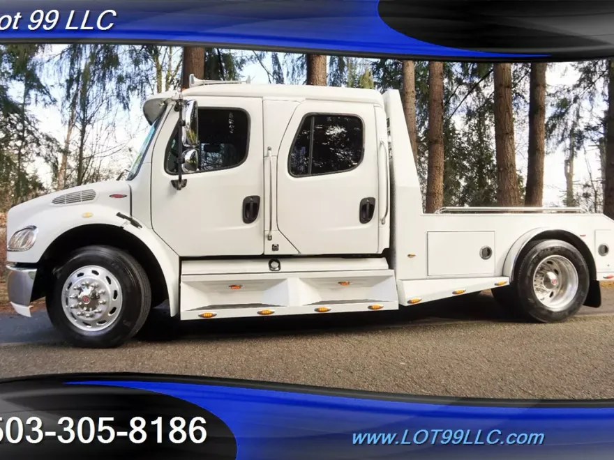 2006 Freightliner M2 106 Sport Chassis photo 1