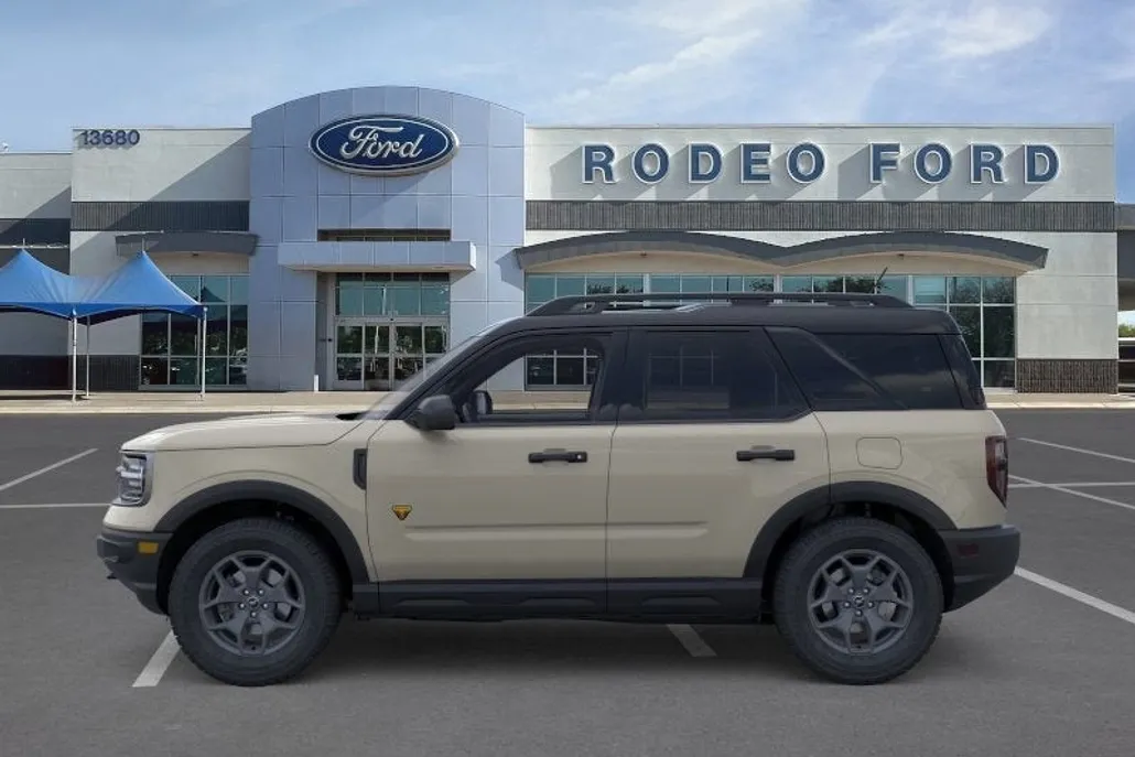 2024 Ford Bronco Sport Badlands photo 1