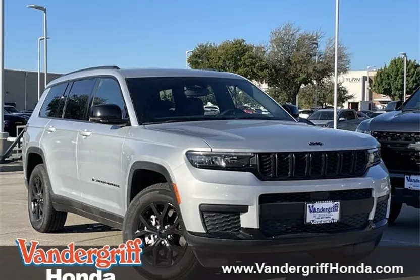 2024 Jeep Grand Cherokee Altitude photo 1