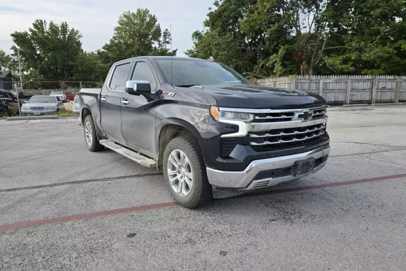 2022 Chevrolet Silverado 1500 LTZ photo 1