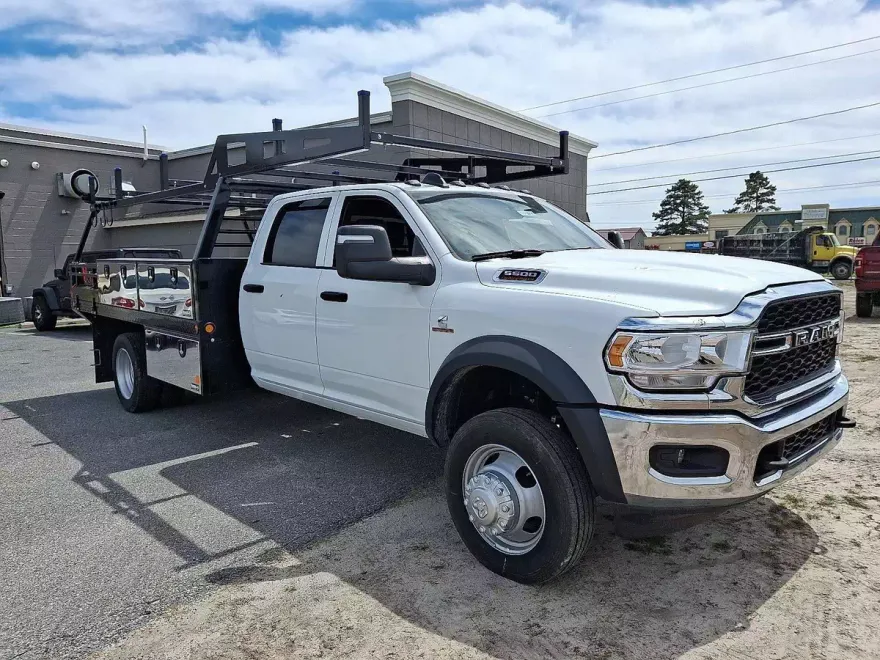 2024 Ram 5500 Tradesman photo 1