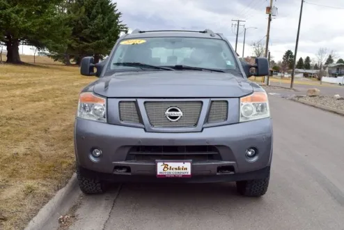 2015 Nissan Armada SV photo 2