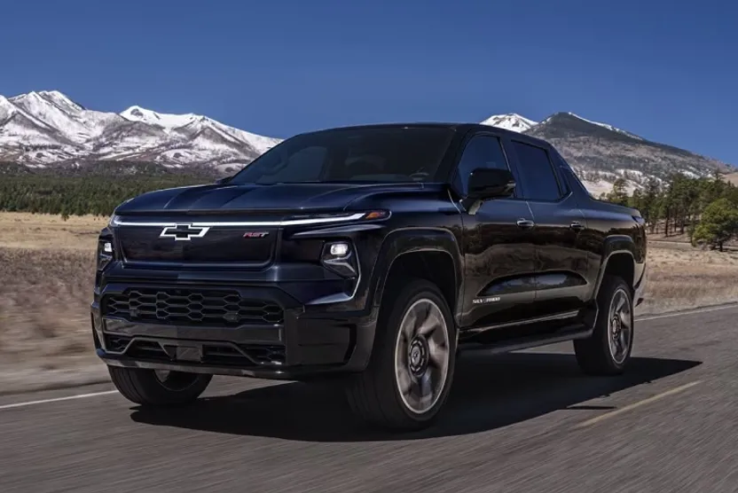 2025 Chevrolet Silverado EV LT photo 1