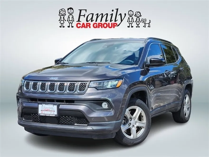 2023 Jeep Compass Latitude photo 1