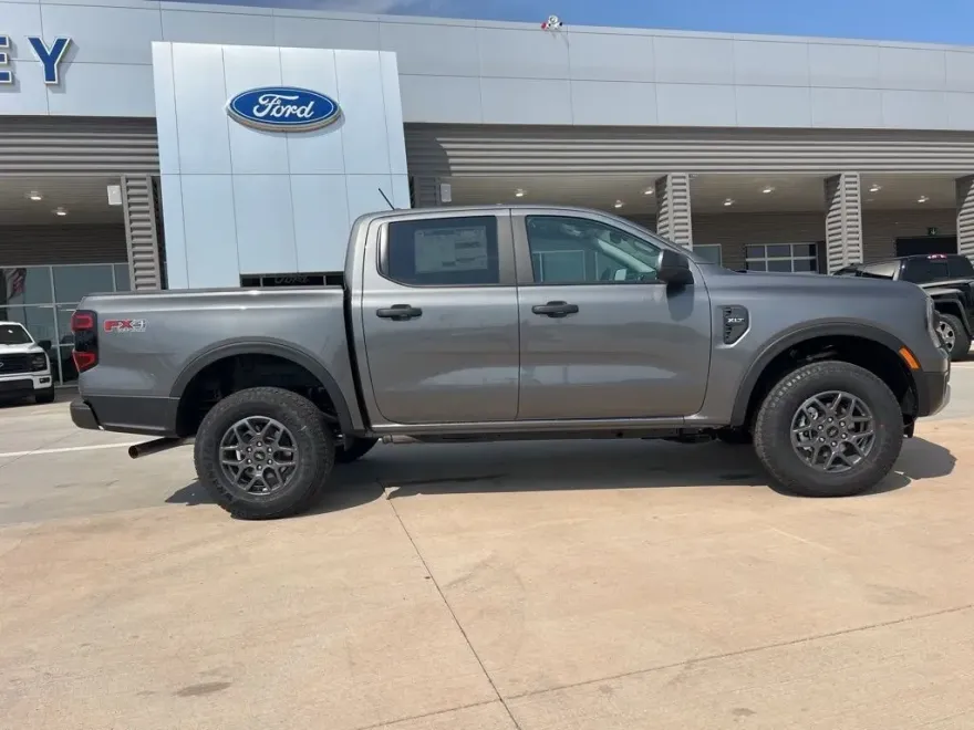 2025 Ford Ranger XLT photo 1