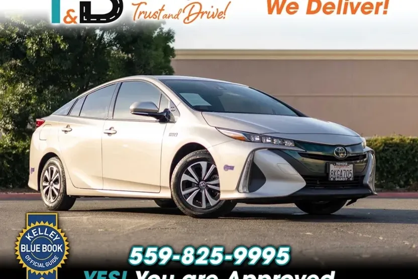 2019 Toyota Prius Prime Premium photo 1