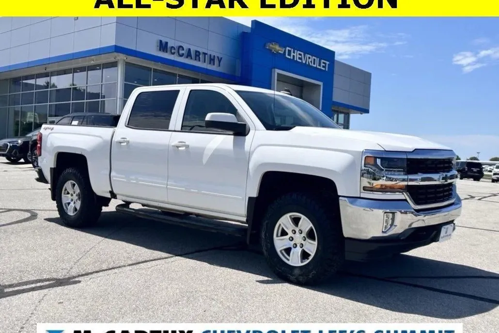 2017 Chevrolet Silverado 1500 LT photo 1