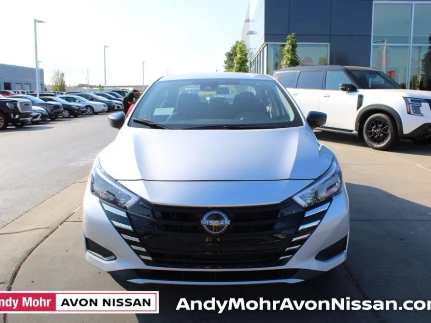 2025 Nissan Versa 1.6 S photo 1