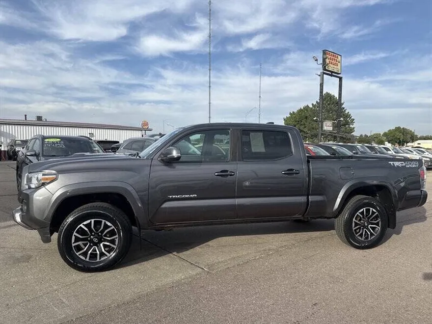 2020 Toyota Tacoma TRD Sport photo 1