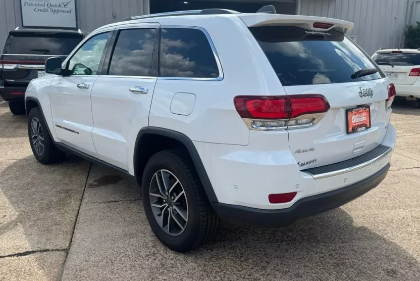 2022 Jeep Cherokee Limited photo 1