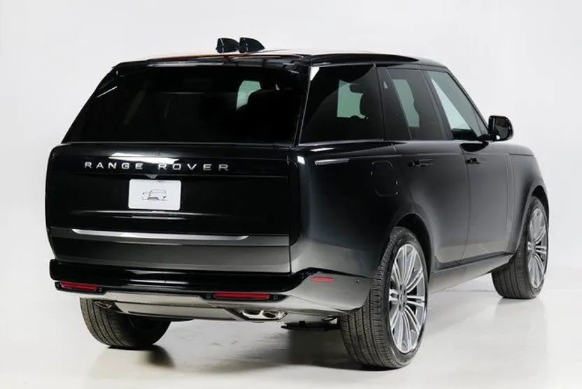 2025 Land Rover Range Rover SE photo 1