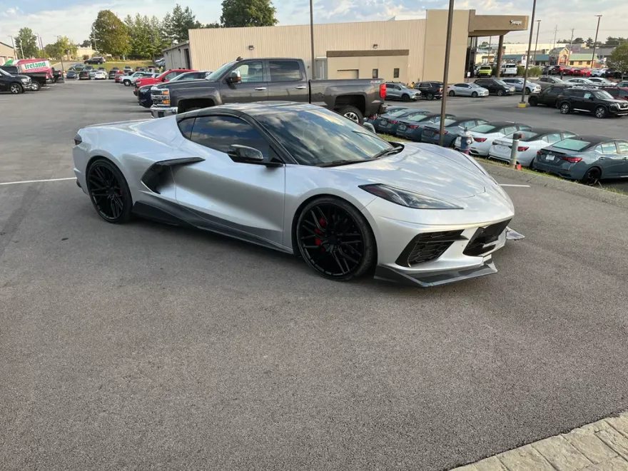 2020 Chevrolet Corvette 3LT photo 2
