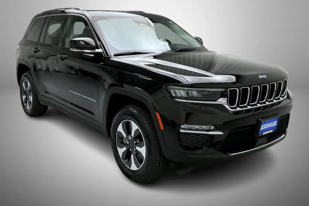 2023 Jeep Cherokee 4xe photo 1