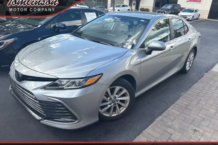 2024 Toyota Camry LE photo 1