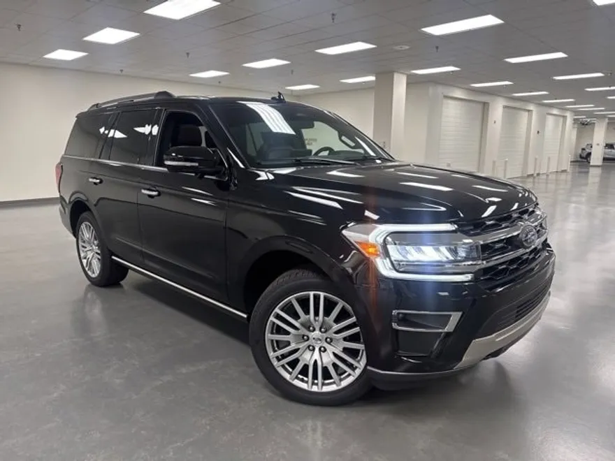 2024 Ford Expedition Limited photo 1